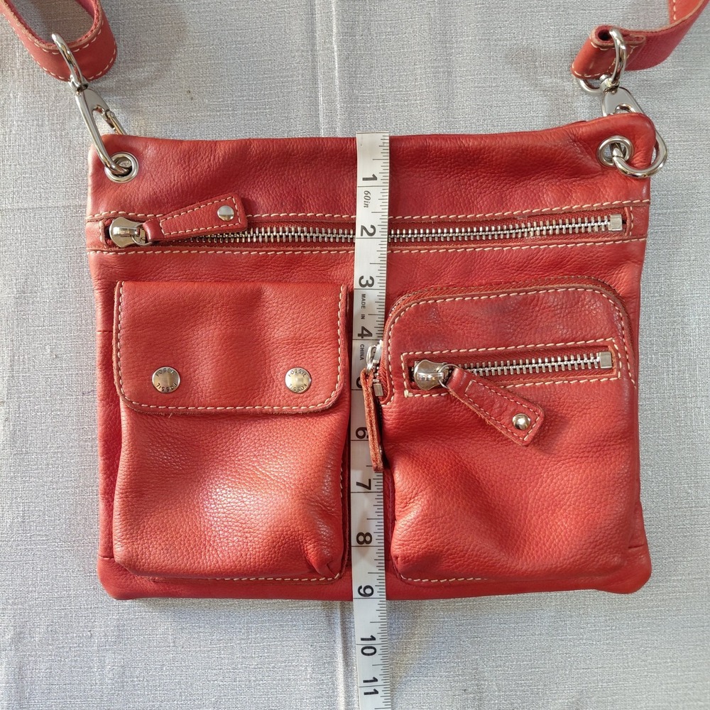 Vtg Y2k Fossil Sutter Genuine Leather Crossbody Bag Red Adjustable Strap Top Zip - Picture 16 of 16